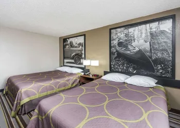 Super 8 by Wyndham Bloomington/Normal hotel thumbnail 6
