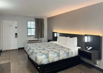 Motel 6 Huntsville, AL – University Dr. hotel thumbnail 6