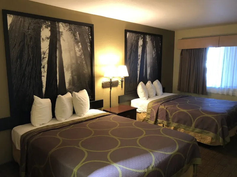 Super 8 by Wyndham Corning hotel detail image 6