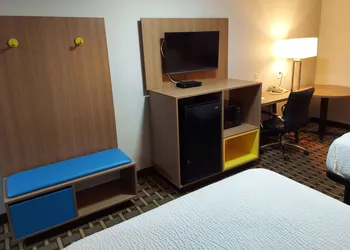 Days Inn & Suites by Wyndham Huntsville hotel thumbnail 2