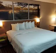 Days Inn & Suites by Wyndham Huntsville hotel detail image 4