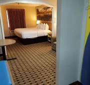 Days Inn & Suites by Wyndham Huntsville hotel detail image 5