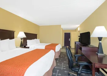 Howard Johnson by Wyndham Saugerties hotel thumbnail 8