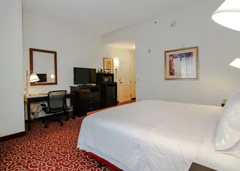 Hampton Inn Kingston hotel thumbnail 4