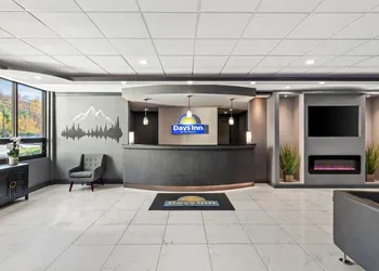 Days Inn by Wyndham Liberty/Monticello hotel thumbnail 4