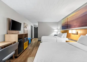 Days Inn by Wyndham Liberty/Monticello hotel thumbnail 6