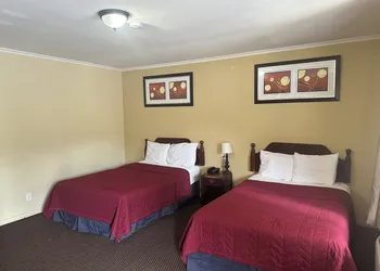 Kingston Motel hotel thumbnail 3