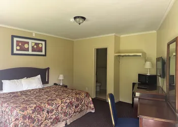Kingston Motel hotel thumbnail 4