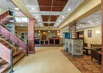 Quality Hotel & Suites hotel thumbnail 2
