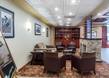 Quality Hotel & Suites hotel thumbnail 4