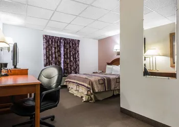 Quality Inn & Suites Binghamton Vestal hotel thumbnail 7