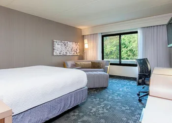 Courtyard Marriott Binghamton hotel thumbnail 6