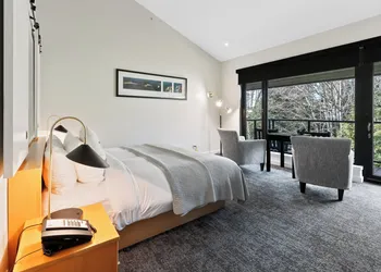Black Rock Oceanfront Resort hotel thumbnail 5