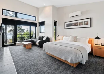 Black Rock Oceanfront Resort hotel thumbnail 7