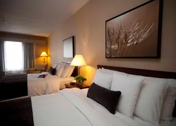 Town & Country Inn and Suites hotel thumbnail 6