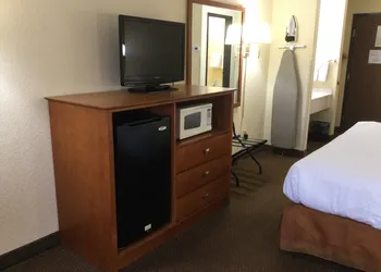 Baymont by Wyndham Port Huron hotel thumbnail 4
