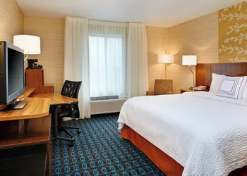 Fairfield Inn By Marriott Port Huron hotel thumbnail 5