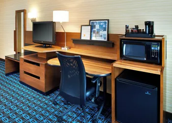 Fairfield Inn By Marriott Port Huron hotel thumbnail 7