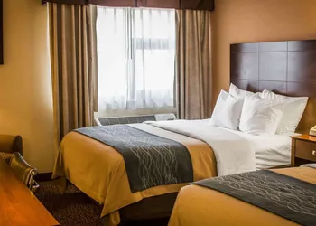 Quality Inn & Suites Port Huron hotel thumbnail 5