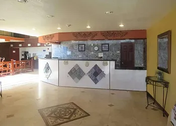 Rose City Inn & Suites hotel thumbnail 2