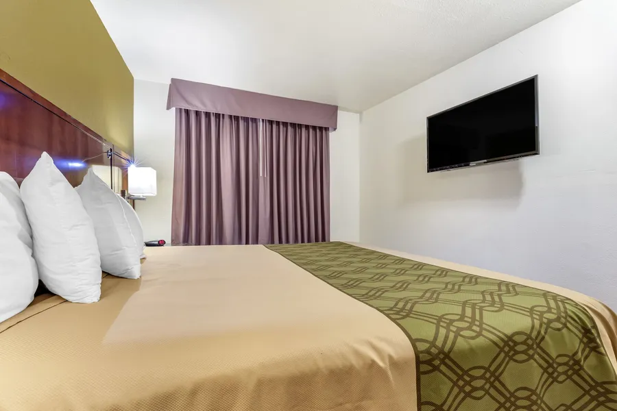 Rose City Inn & Suites hotel detail image 6