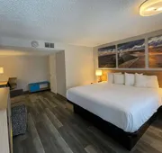 Days Inn & Suites by Wyndham Port Huron hotel detail image 4