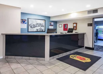 Super 8 by Wyndham Marysville/Port Huron Area hotel thumbnail 2