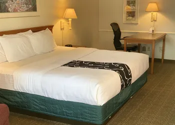 La Quinta Inn by Wyndham Tyler hotel thumbnail 5