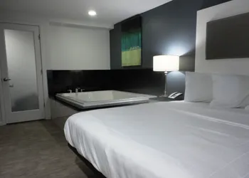 Lotus Boutique Inn & Suites hotel thumbnail 6