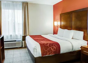 Comfort Suites Tyler South hotel thumbnail 7