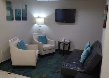 Candlewood Suites Tyler by IHG hotel thumbnail 2