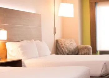 Comfort Inn & Suites Tyler North hotel thumbnail 2
