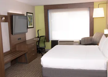 Comfort Inn & Suites Tyler North hotel thumbnail 3