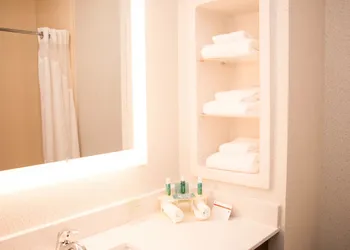 Comfort Inn & Suites Tyler North hotel thumbnail 5
