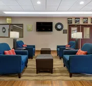 Comfort Inn & Suites Farmington - Victor hotel detail image 4