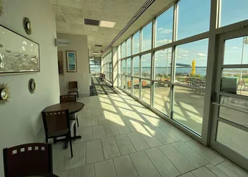 41 Lakefront Hotel, Trademark Collection By Wyndham hotel thumbnail 4