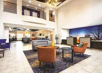 La Quinta Inn & Suites by Wyndham McKinney hotel thumbnail 2