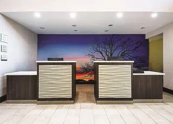 La Quinta Inn & Suites by Wyndham McKinney hotel thumbnail 3