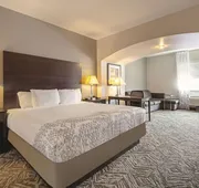 La Quinta Inn & Suites by Wyndham McKinney hotel detail image 7