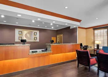 Comfort Suites Roanoke - Fort Worth North hotel thumbnail 4