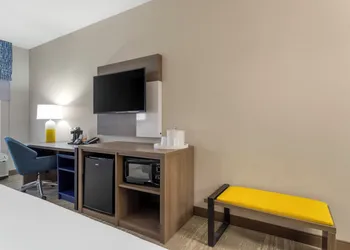 Comfort Inn - Weatherford hotel thumbnail 5