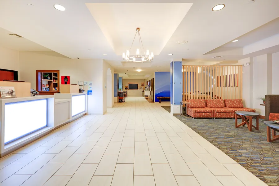 Holiday Inn Express & Suites Burleson/Ft. Worth by IHG hotel detail image 2