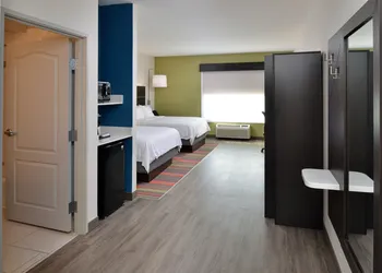 Holiday Inn Express & Suites Royse City - Rockwall by IHG hotel thumbnail 5