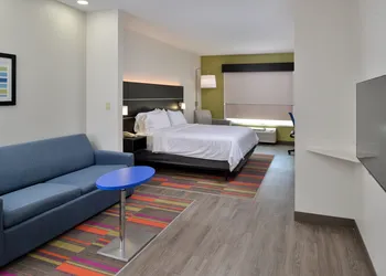 Holiday Inn Express Hotel & Suites Royse City by IHG hotel thumbnail 4