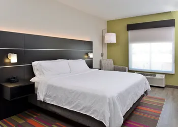 Holiday Inn Express Hotel & Suites Royse City by IHG hotel thumbnail 6