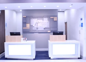 Holiday Inn Express & Suites Mansfield by IHG hotel thumbnail 3