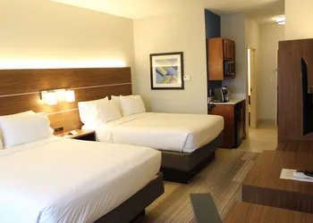 Holiday Inn Express & Suites Mansfield by IHG hotel thumbnail 4