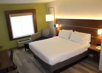 Holiday Inn Express & Suites Mansfield by IHG hotel thumbnail 6