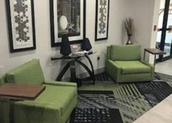 Holiday Inn Express Hotel & Suites Ennis by IHG hotel thumbnail 3
