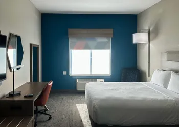 Holiday Inn Express Hotel & Suites Ennis by IHG hotel thumbnail 6
